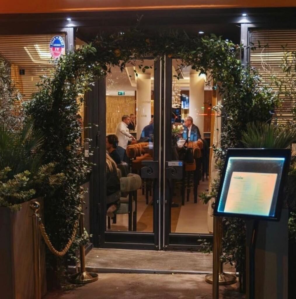 3ce24818 4a8b 4ef2 8ea7 E162cd9c8866 2 1014x1024